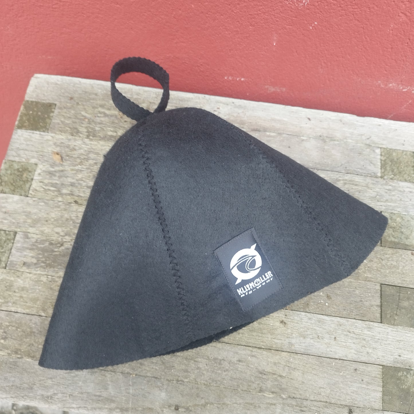 Sauna filt hue Gus i sort kunst uld.